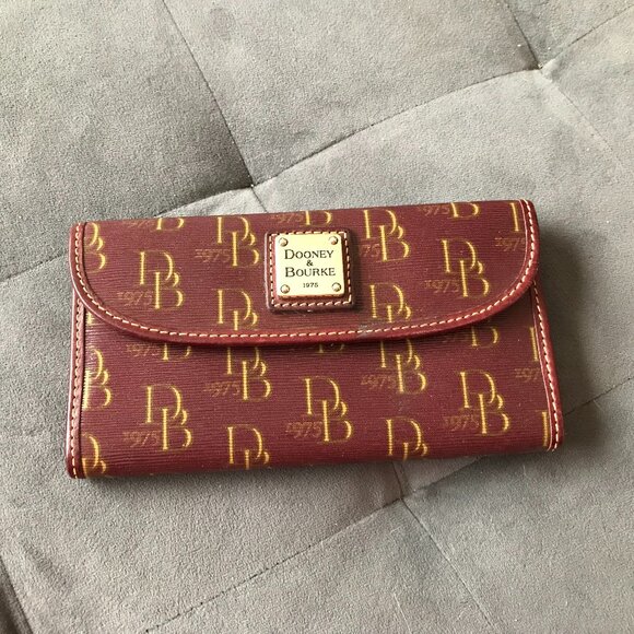 Dooney & Bourke Gretta Continental Clutch Wallet - Picture 1 of 8